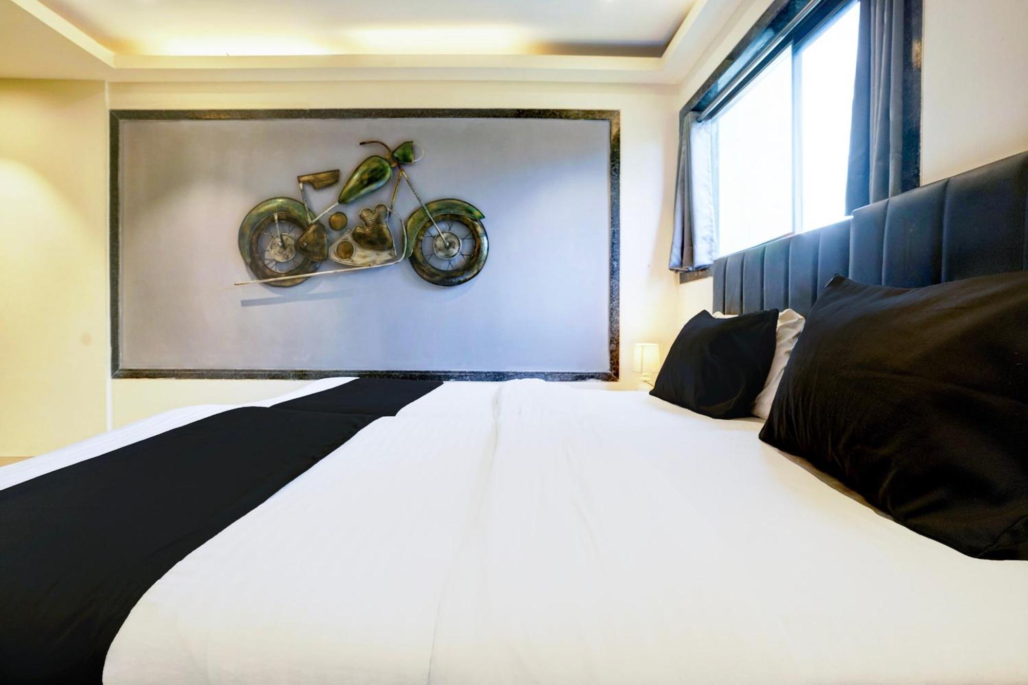 Super Hotel O Seawoods Near Palm Beach Road Formerly Sai Roop Navi Mumbai Exteriör bild