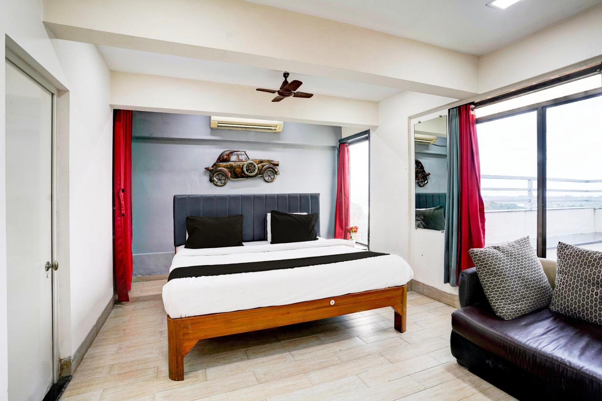 Super Hotel O Seawoods Near Palm Beach Road Formerly Sai Roop Navi Mumbai Exteriör bild