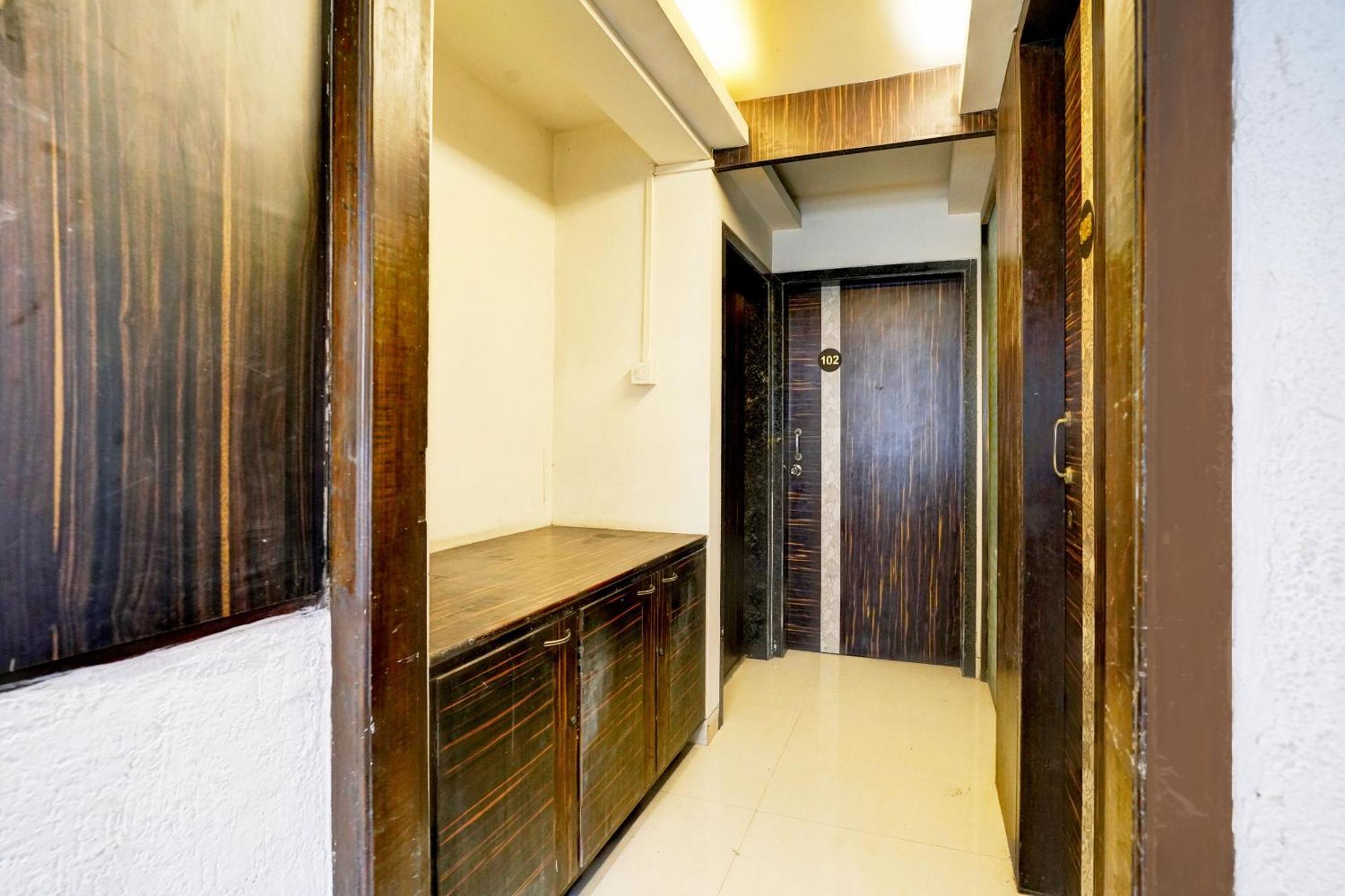 Super Hotel O Seawoods Near Palm Beach Road Formerly Sai Roop Navi Mumbai Exteriör bild