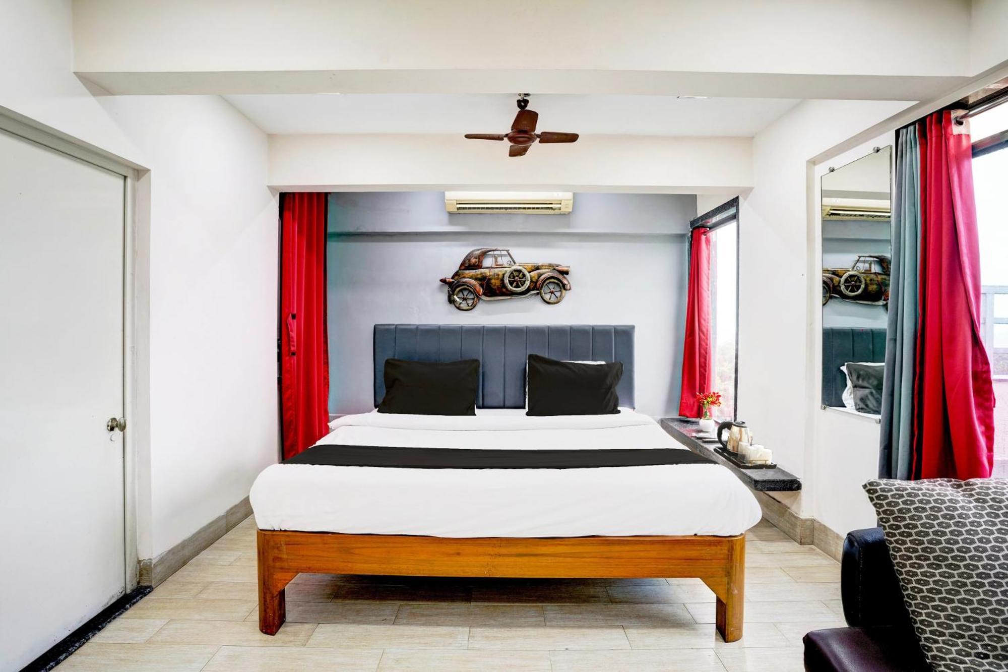 Super Hotel O Seawoods Near Palm Beach Road Formerly Sai Roop Navi Mumbai Exteriör bild
